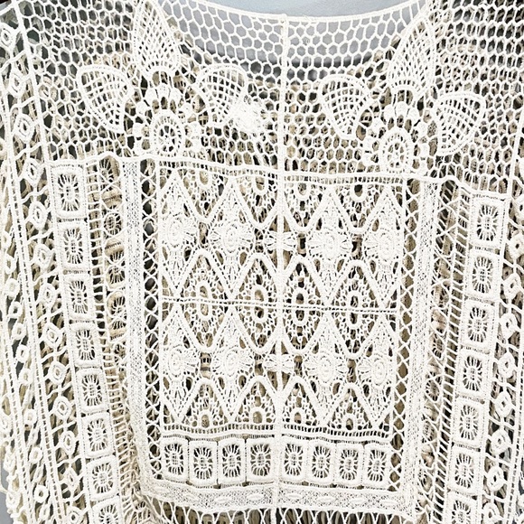 Beige Crochet Lace Embroidered Coverup Blouse Batwing Sleeve Loose Fit - Picture 15 of 16